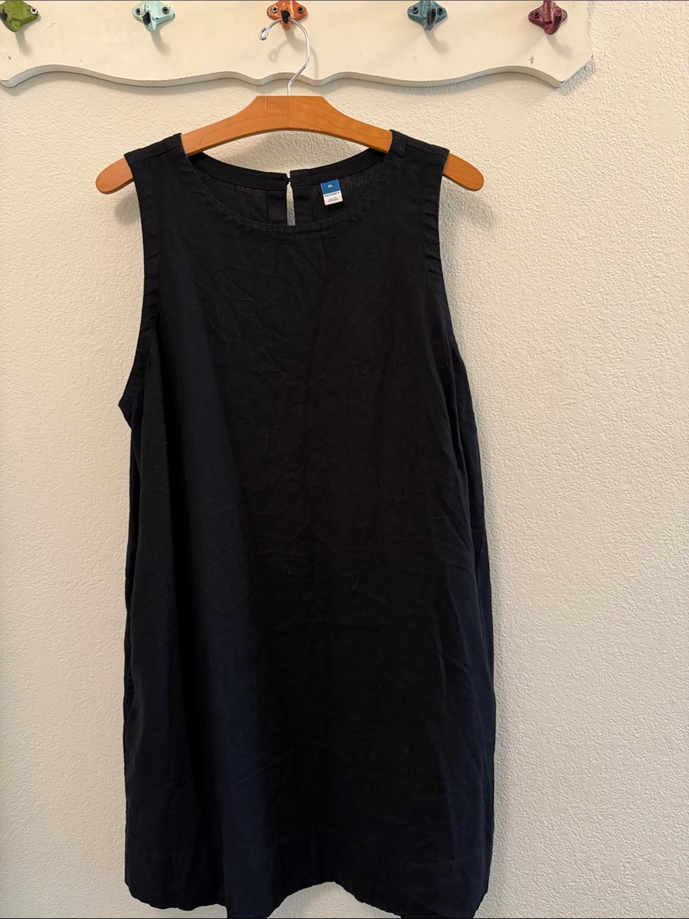 Old Navy Black Sleeveless Mini Shift Dress